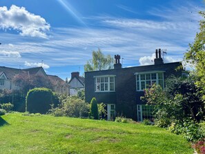 Exterior - 10 min walk to York Minster & Station (York)