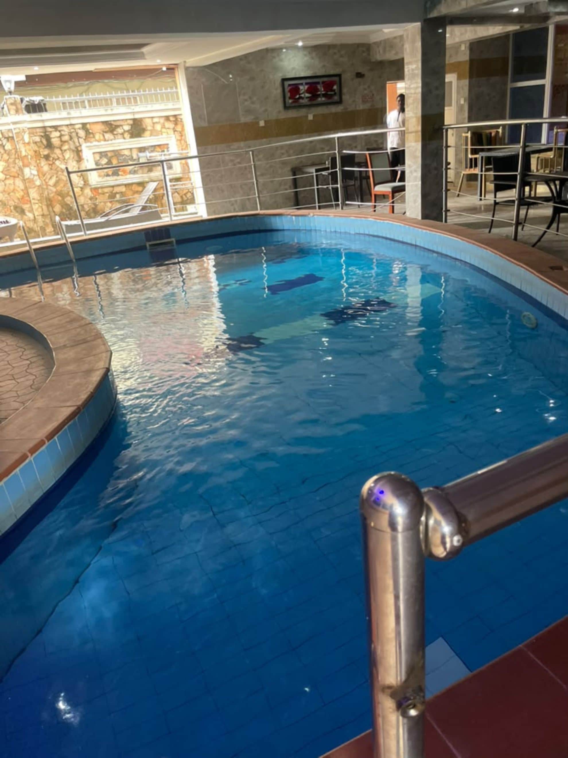 Una piscina techada