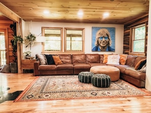 Living area - 100 Acres, Creek, Sunset Overlook, Kayaks/Pond (Stanton)