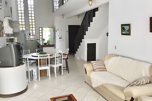 Grande Casa no centro de Guaratuba