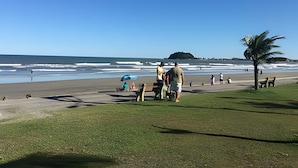 Una playa cerca