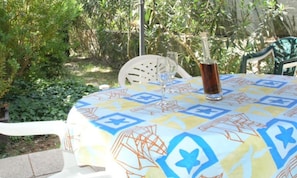Garden - Studio apartment with garden, on 5 min walking to the Bacvice beach (Split)