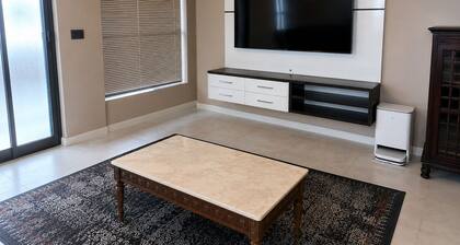 Pet friendly 3 bedroom family home with hot tub