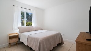 Unclassified image, 2 of 10, button - Stylish pet-friendly 2BR 1 BR minutes from Wynwood, Design District & MIA. (Miami)