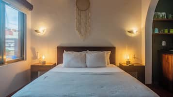 Apartamento família, vista para a cidade | Cofres nos quartos, ferros/tábuas de passar roupa, Wi-Fi de cortesia