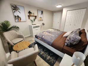 Room - CozyCasita Modern Suit (Mission)