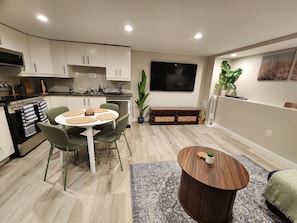 Dining - CozyCasita Modern Suit (Mission)