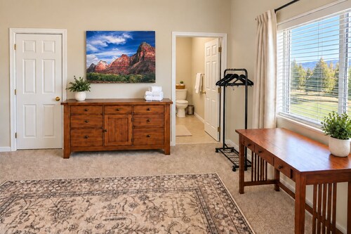 Newly Listing 10% off• Sleeps 28 • Great Family Getaway • 8BR/4BA • Whole House
