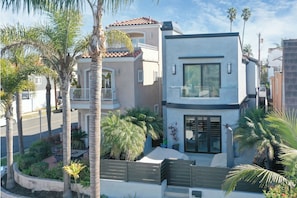 Exterior - HB Sands 12th Paradise. 4 blocks to the beach and 6 blocks to Main St (Huntington Beach)