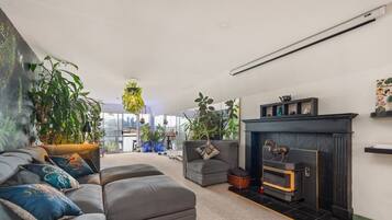 Smart TV, offices