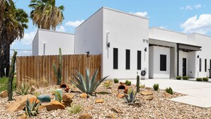 Exterior - Vrbo Property (Mission)