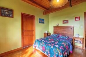 Room - Leychoisier Farm – A Nature Retreat in the Heart of the Countryside (Bonnac-la-Côte)