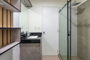 Bathroom - Vrbo Property (Miraflores)