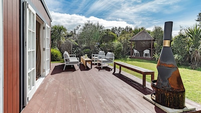 Tui Hollow - Kapiti Coast Holiday Home