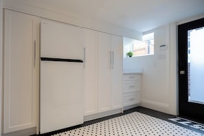 Front entrance and built in cabinets.  - Nº577 – Private Boutique Garden Suite in the Annex, Steps to Bloor & Subway. (Toronto)