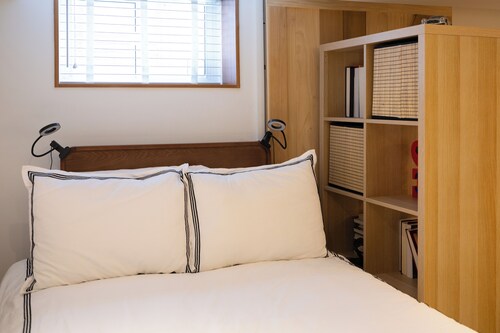 Nº577 – Private Boutique Garden Suite in the Annex, Steps to Bloor & Subway.