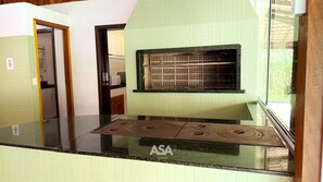 Gambar tidak terklasifikasi, 2 dari 27, tombol