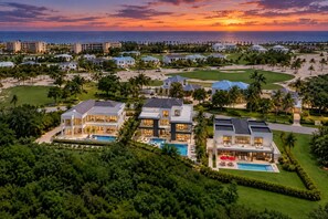Las Palmas Estate: 3 luxury villas, pools, Jacuzzis, golf carts & staff (AI rendering) - Las Palmas Estate: 3 luxury villas, pools, Jacuzzis, golf carts & staff (Punta Cana)