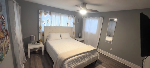 Room - Vrbo Property (Tampa)