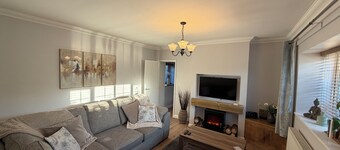 3 bed detatched cottage with onsite parking and double garage.