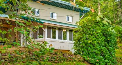 Couples Delight, Pet Friendly, close to Brown County State Park!