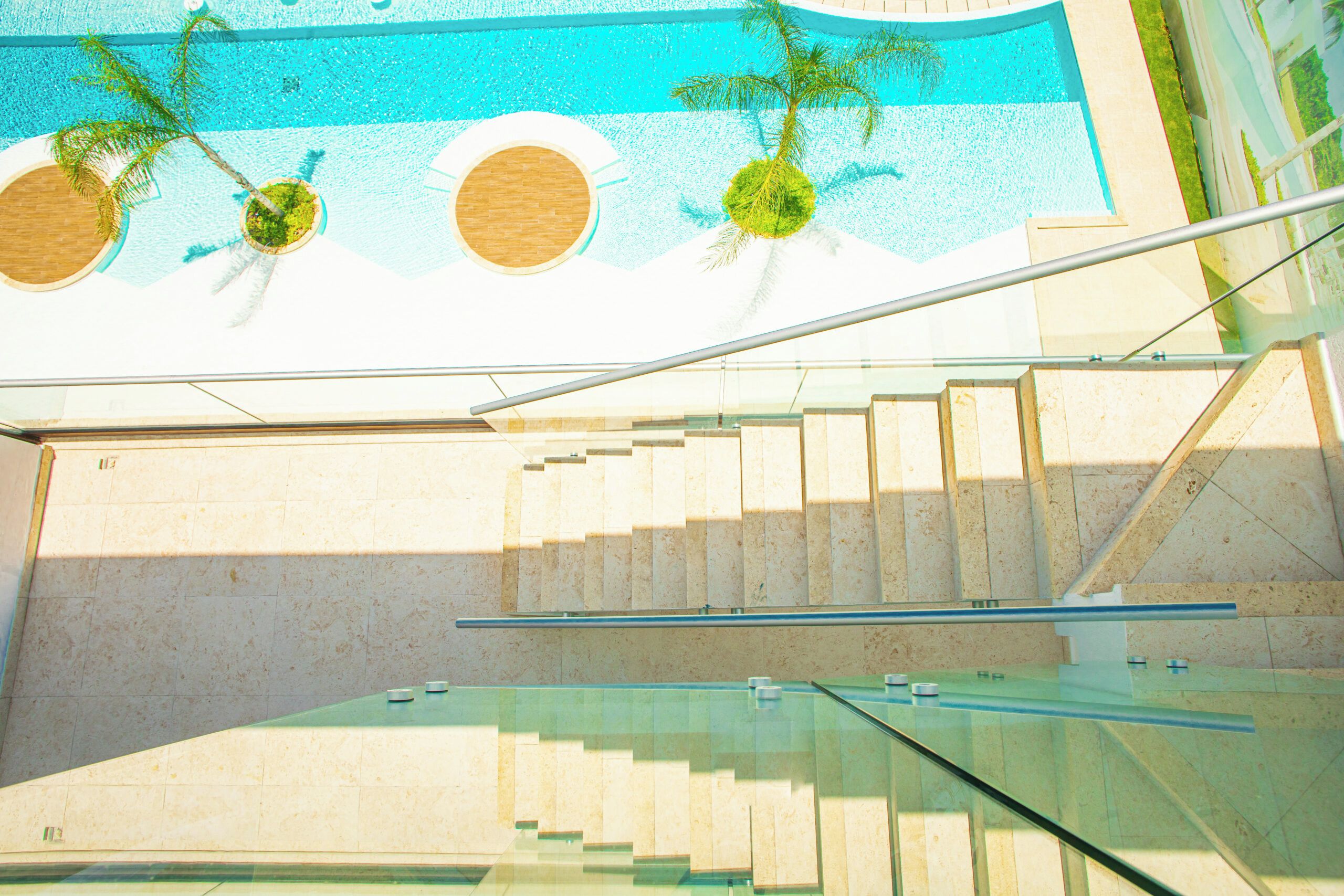 Apartment, Balkon, Blick auf den Golfplatz | Pool | 2 Außenpools