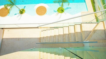 Apartment, Balkon, Blick auf den Golfplatz | Pool | 2 Außenpools