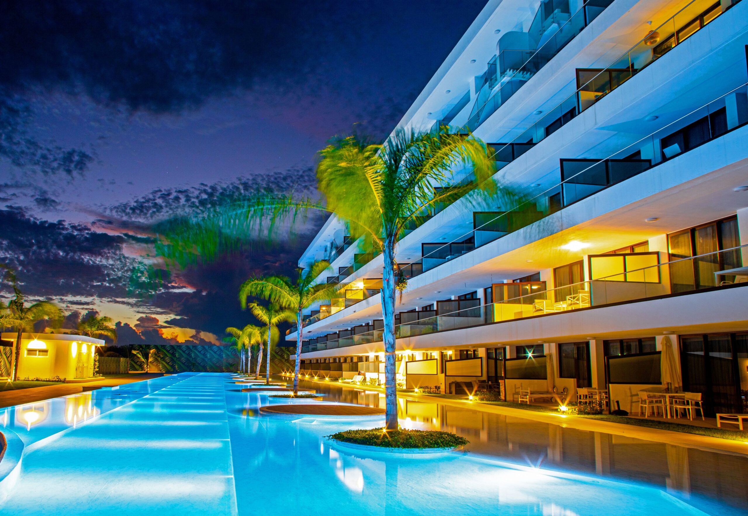 Apartment, Balkon, Blick auf den Golfplatz | Pool | 2 Außenpools