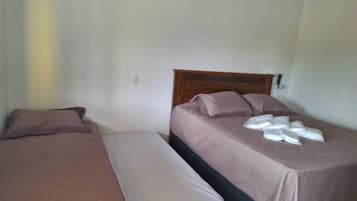 Chalet, vista al jardín | Wifi gratis
