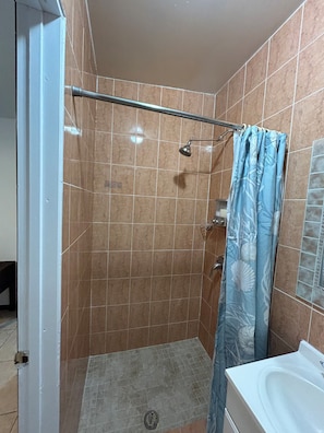 Bathroom - Tamiami Guest House- Studio #2 with pool (Miami)