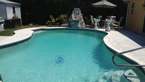 Unclassified image, 2 of 10, button - Tamiami Guest House- Studio #2 with pool (Miami)