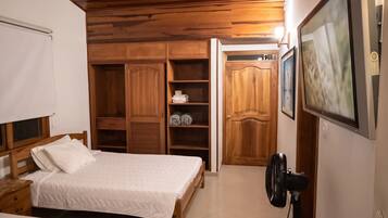 5 habitaciones, wifi gratis y ropa de cama