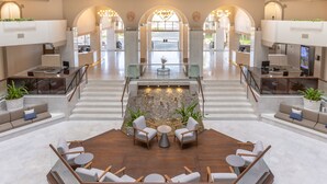 Lobby - Luxury one bedroom suite located on an oceanfront resort in Cabo San Lucas (Cabo San Lucas)