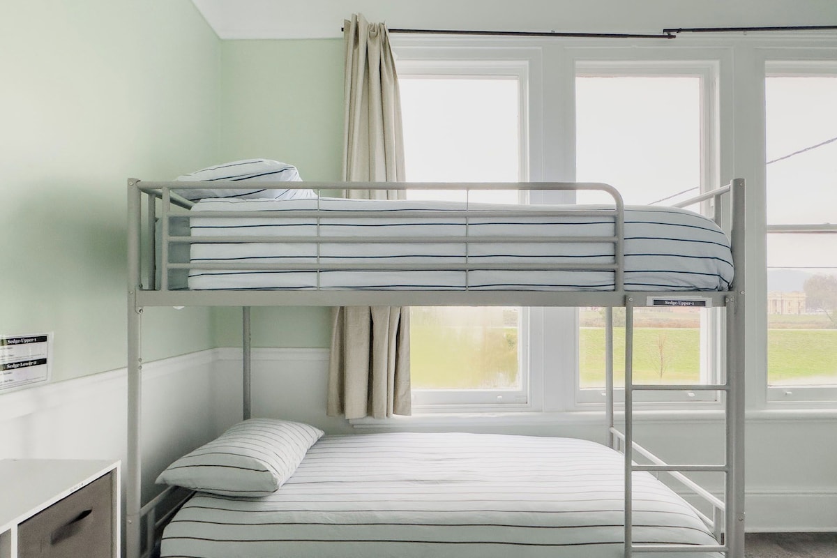 Bunk Bed, Mixed Dorm, Shared Bathroom