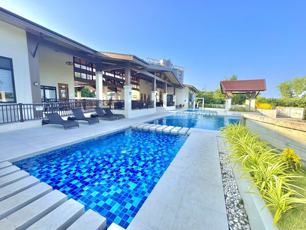 รูปภาพที่ไม่ได้จัดประเภท, 1 จาก 12, ปุ่ม