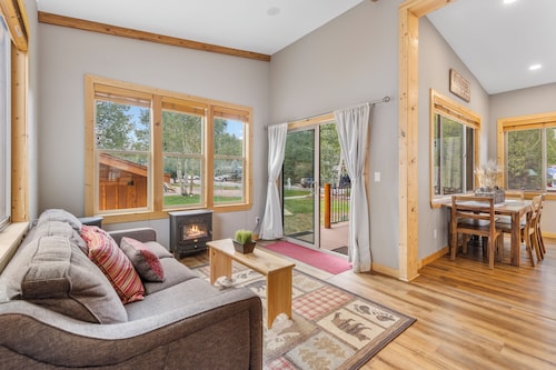 Family Cabin in Breckenridge Tiger Run Resort 5 min to Gondola