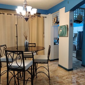 Dining - Searenity Beachfront View Hotel Apartment #29 Ocho Rios (Ocho Rios)