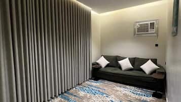 Family Apartment, Private Bathroom | Living area