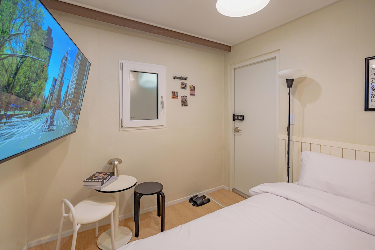 Double Room #10 | Wifi gratis y ropa de cama
