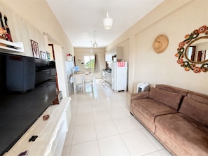 Living area - Hosts BR - Apto Perto do Centro (Caucaia)