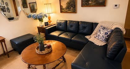 Vintage Charm-Modern Comfort•2BR/2BA home