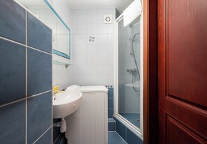 Bathroom - Metro Wierzbno Homely Apartment (Warszawa)