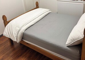 Room - Pottery District 1-Bed Apt, Sleeps 3 & WiFi (Stoke-on-Trent)