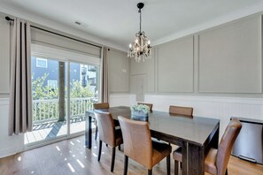 Dining - Enjoyable 4-bedroom house with AC in welcoming Norfolk (Norfolk)
