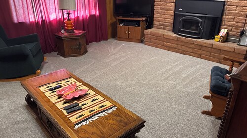 Huge Hunter’s Haven or a
Peaceful Family Getaway-Sleeps 12-14
