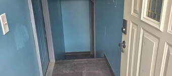 The Hideaway | Cozy 2BR Retreat in Pontiac