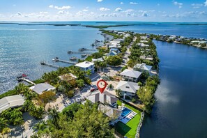 Exterior - Outstanding 5-bedroom pool house with AC in marvelous Key Largo (Key Largo)