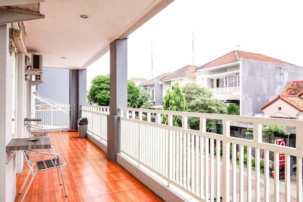 Ảnh chưa phân loại, 1 trong số 2 ảnh, nút