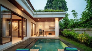 Kolam renang outdoor