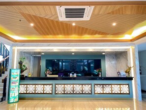 Lobby - Luxury Malioboro Hotel (Yogyakarta)